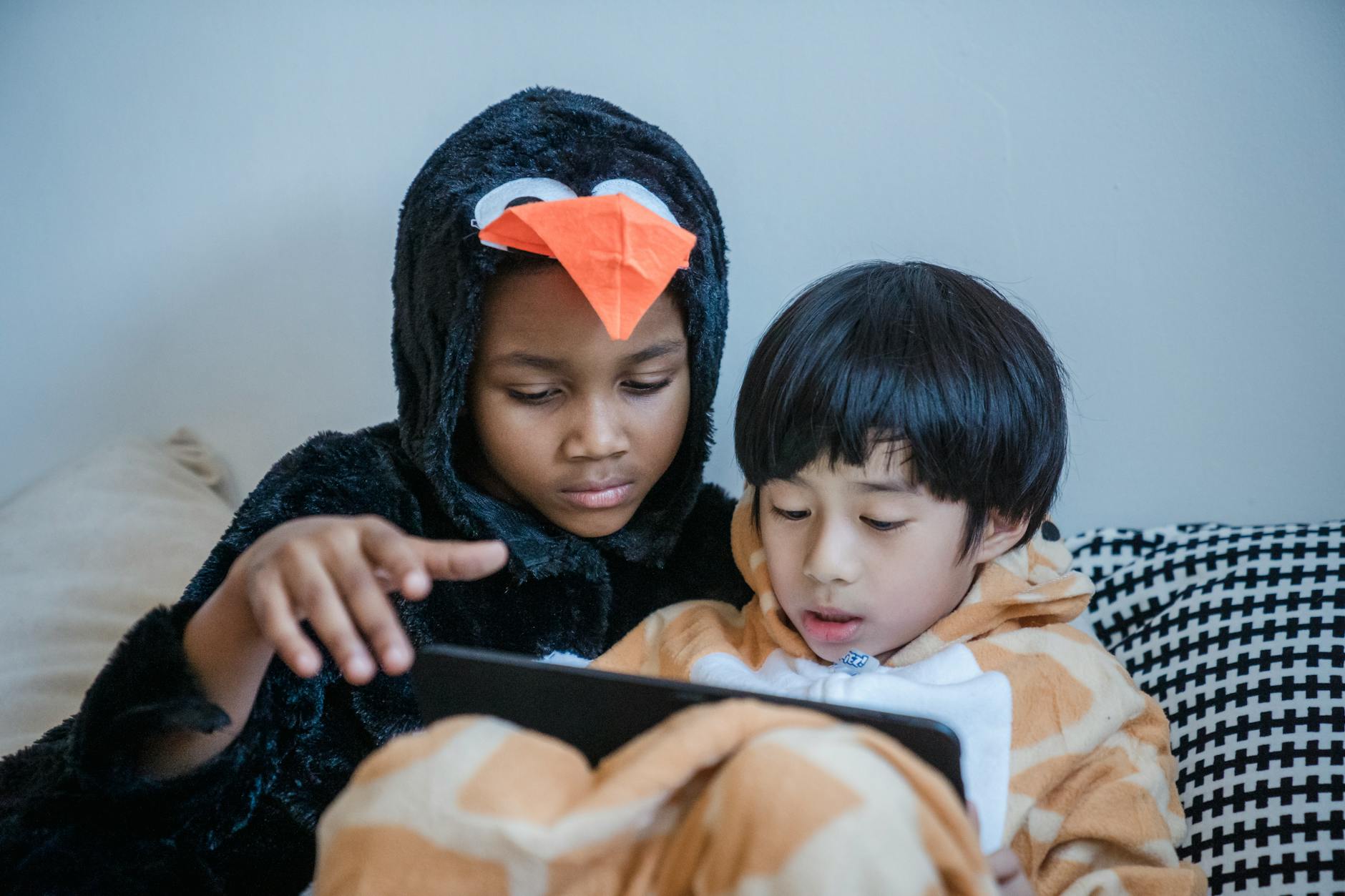 What Outdoor Toys Replace Tablets Best for Kids in Summer?