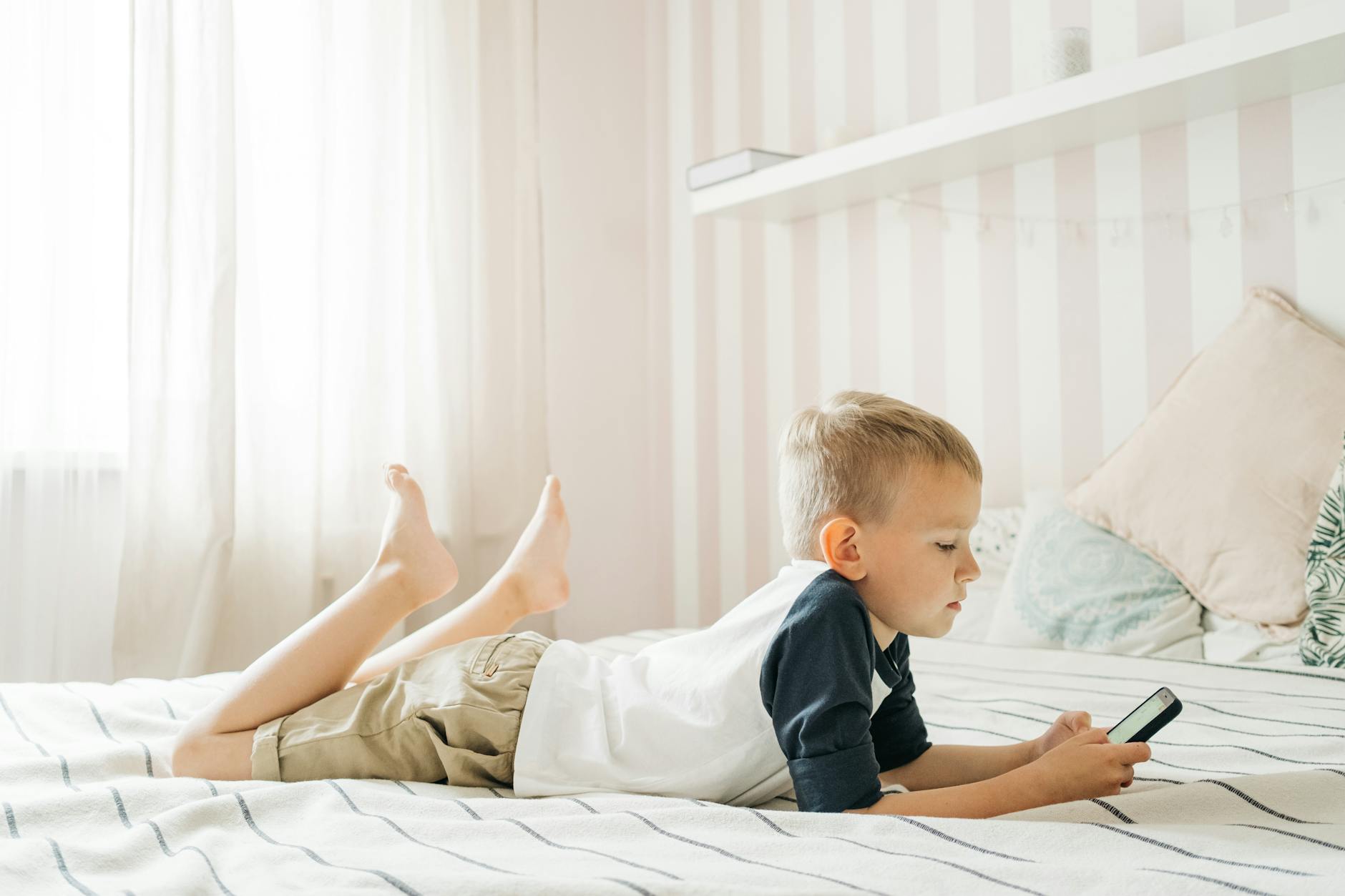 Is Your Child’s Screen Time Causing Behavior Problems? What Parents Who Quit Say